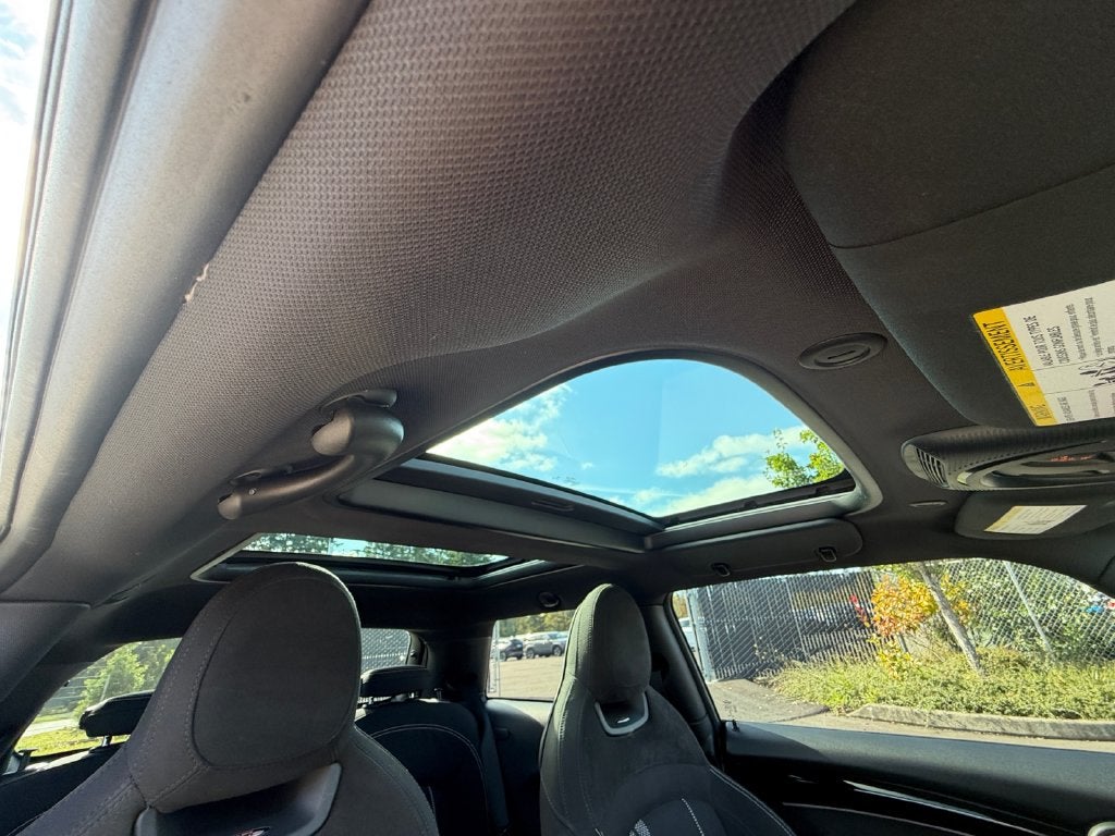2016 MINI John Cooper Works Base