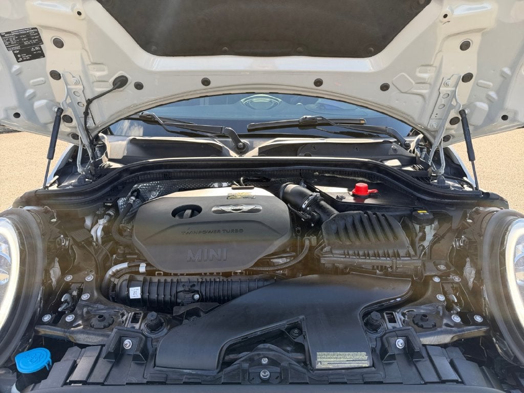 2016 MINI John Cooper Works Base