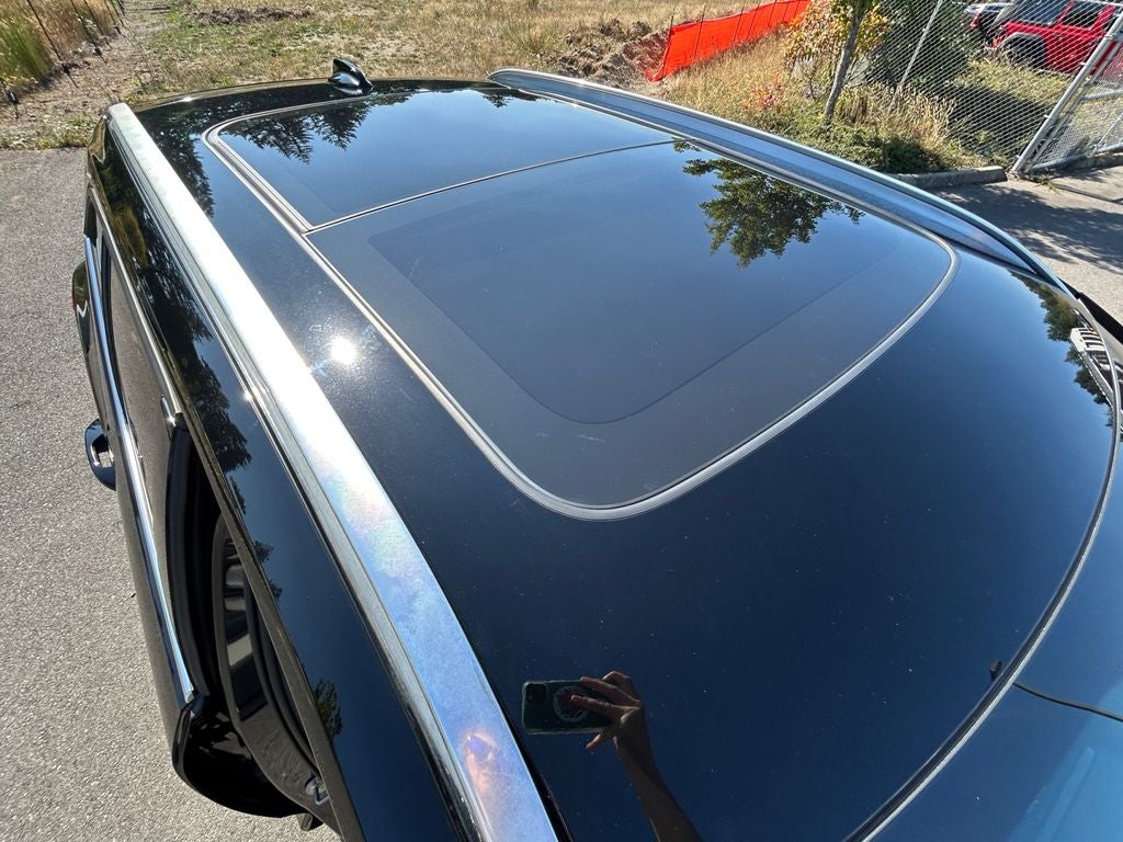 2023 Volvo XC40 B5 Plus Bright Theme