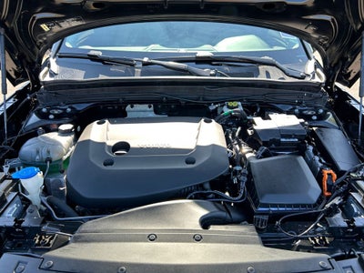 2023 Volvo XC40 B5 Plus Bright Theme