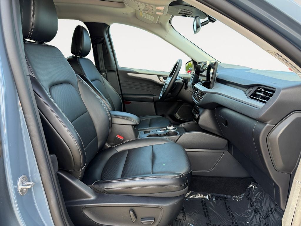 2025 Ford Escape Platinum