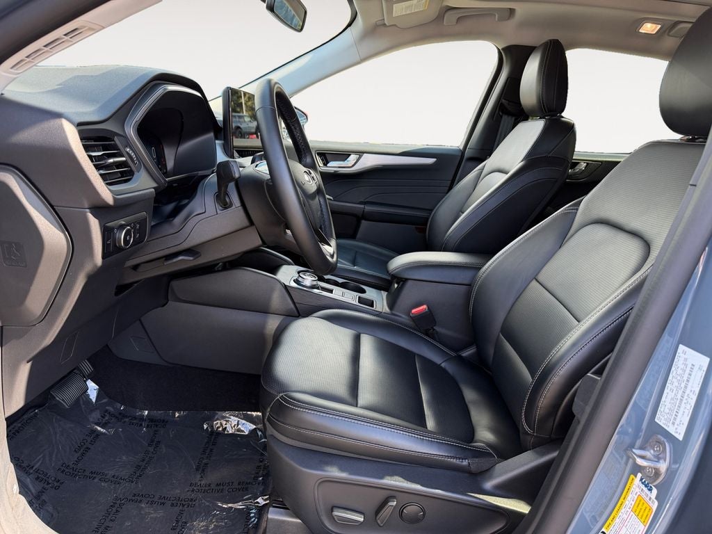 2025 Ford Escape Platinum