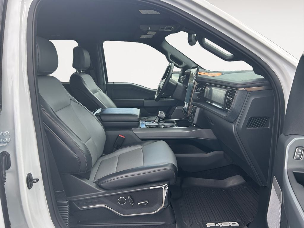 2023 Ford F-150 Lightning Lariat