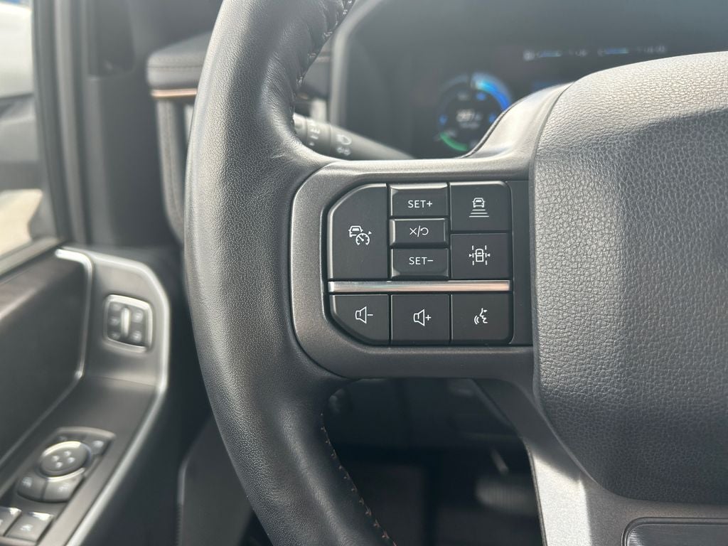 2023 Ford F-150 Lightning Lariat