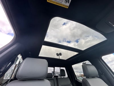 2023 Ford F-150 Lightning Lariat