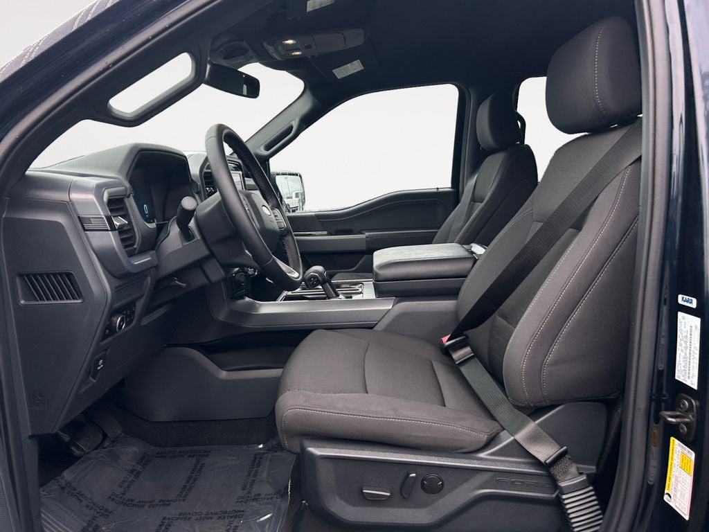 2025 Ford F-150 XLT Hybrid