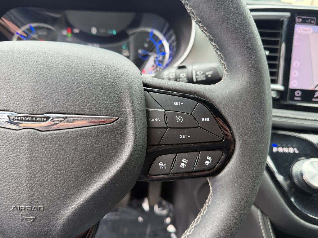 2023 Chrysler Pacifica Hybrid Limited