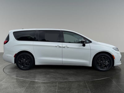 2023 Chrysler Pacifica Hybrid Limited