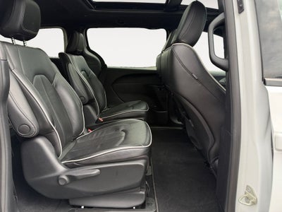2023 Chrysler Pacifica Hybrid Limited
