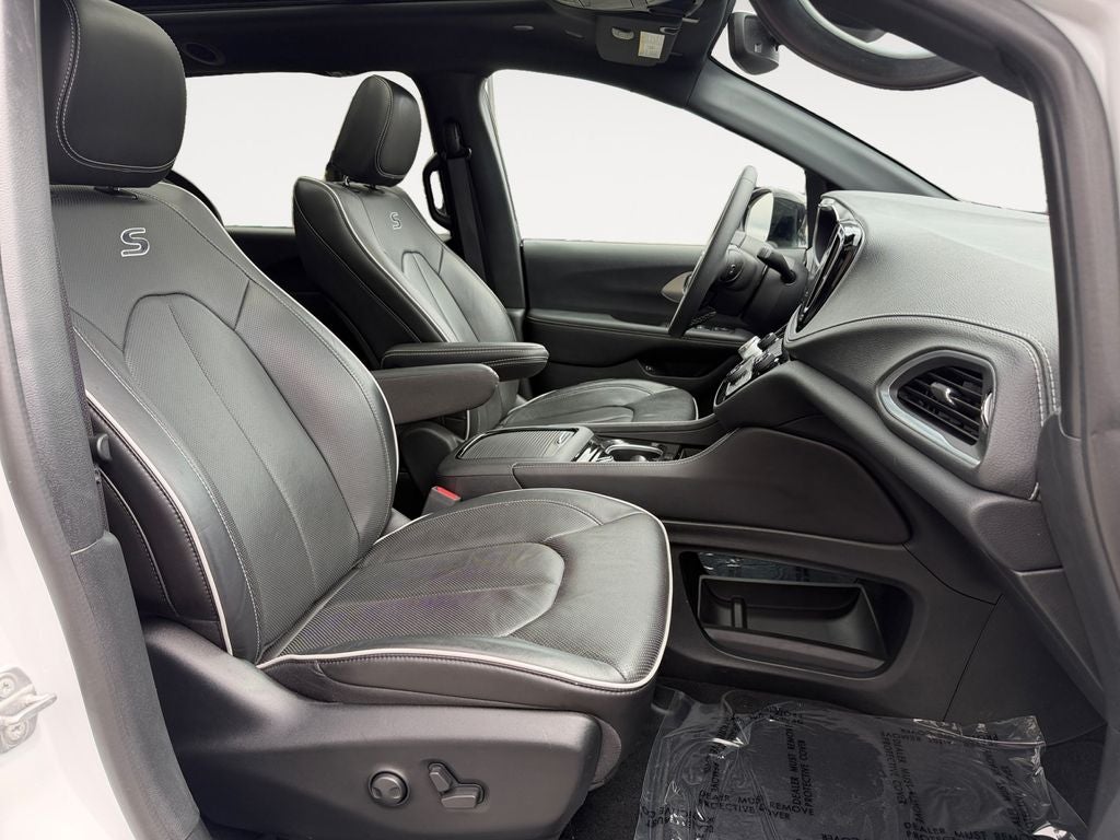 2023 Chrysler Pacifica Hybrid Limited