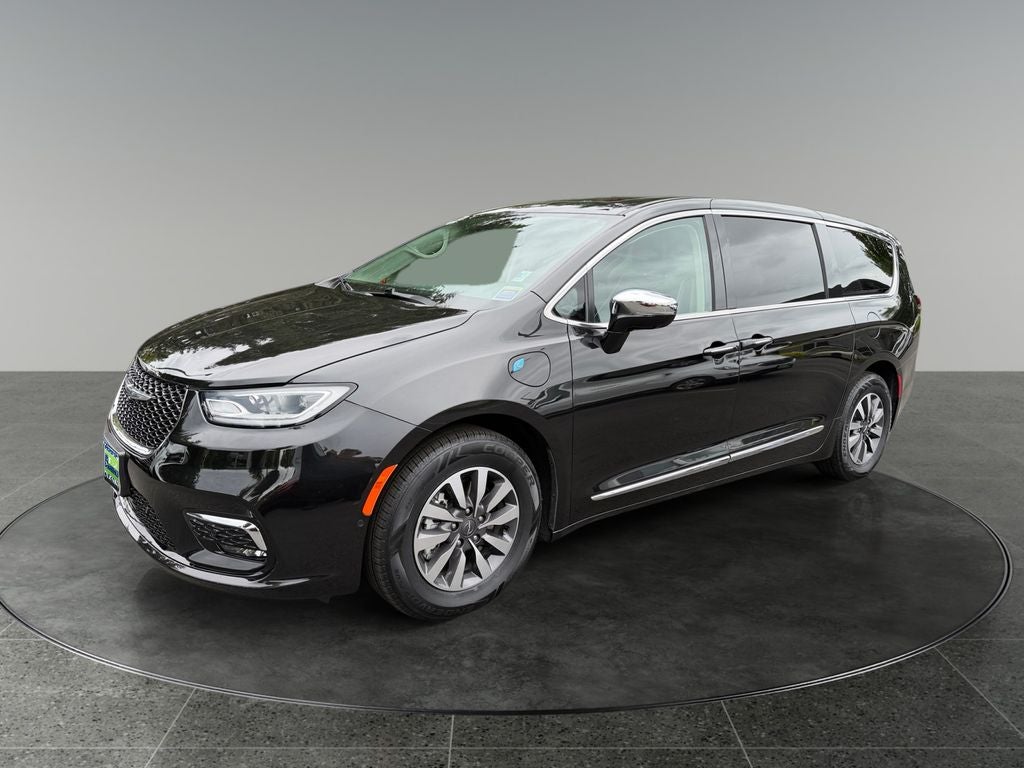 2023 Chrysler Pacifica Hybrid Limited