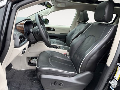 2023 Chrysler Pacifica Hybrid Limited