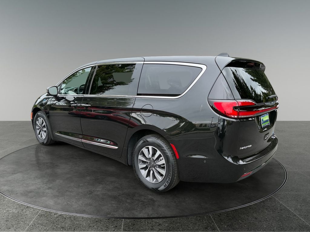 2023 Chrysler Pacifica Hybrid Limited