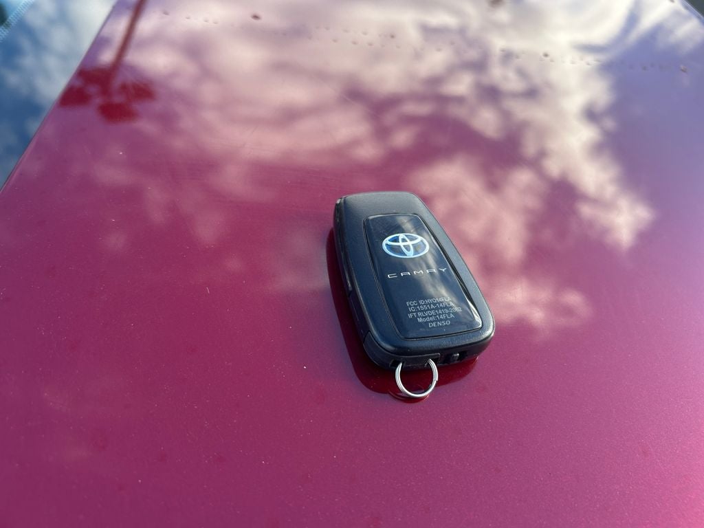 2020 Toyota Camry Hybrid XLE