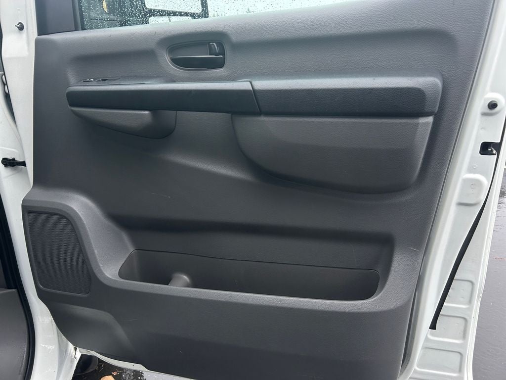 2014 Nissan NV Passenger SL