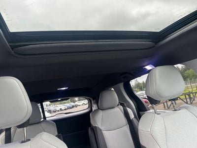2024 Toyota Sienna XSE 7 Passenger
