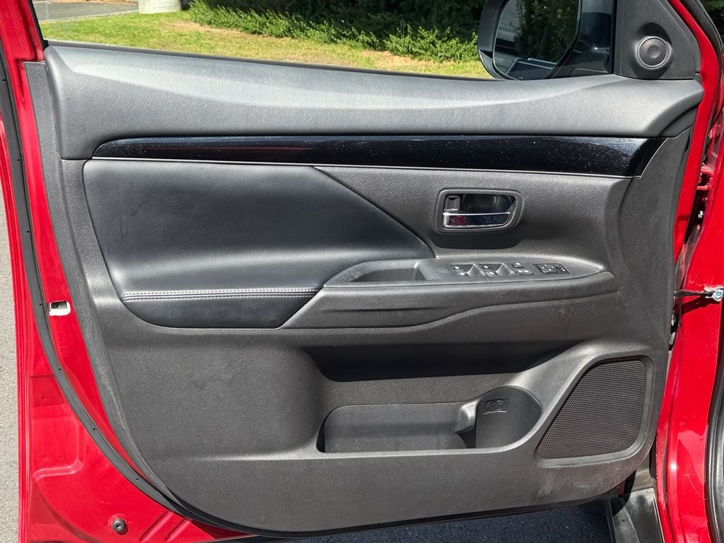 2019 Mitsubishi Outlander SE