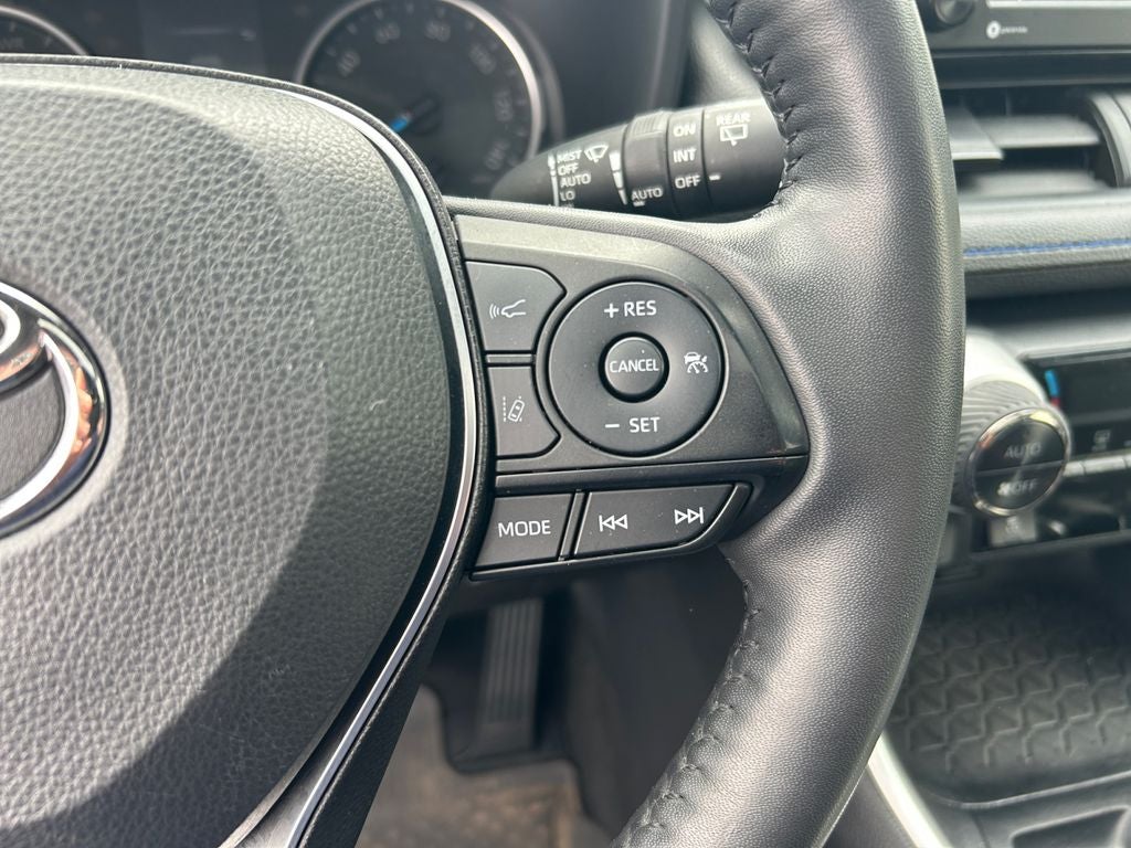2022 Toyota RAV4 Hybrid SE