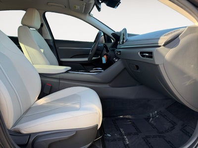 2023 Hyundai Sonata SE