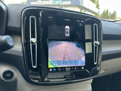 2023 Volvo XC40 B5 Plus Bright Theme