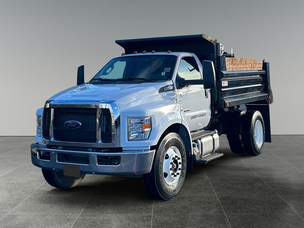 2023 Ford F-650SD Base