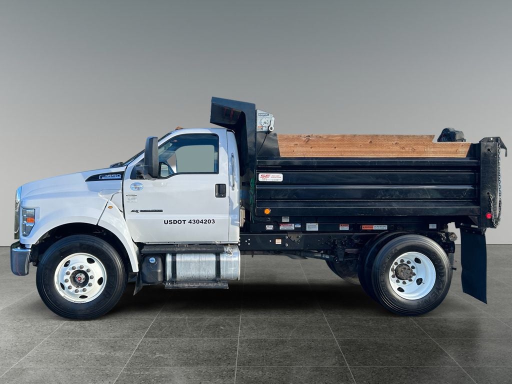 2023 Ford F-650SD Base