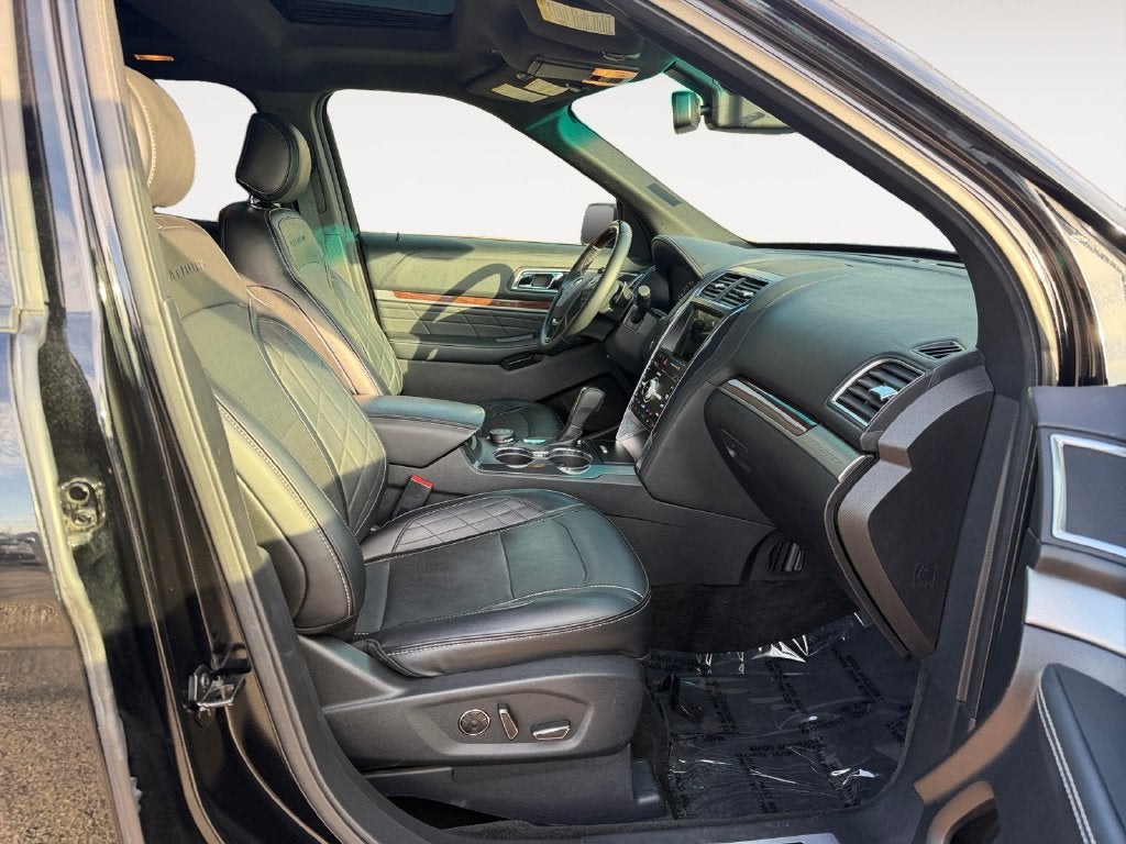 2017 Ford Explorer Platinum