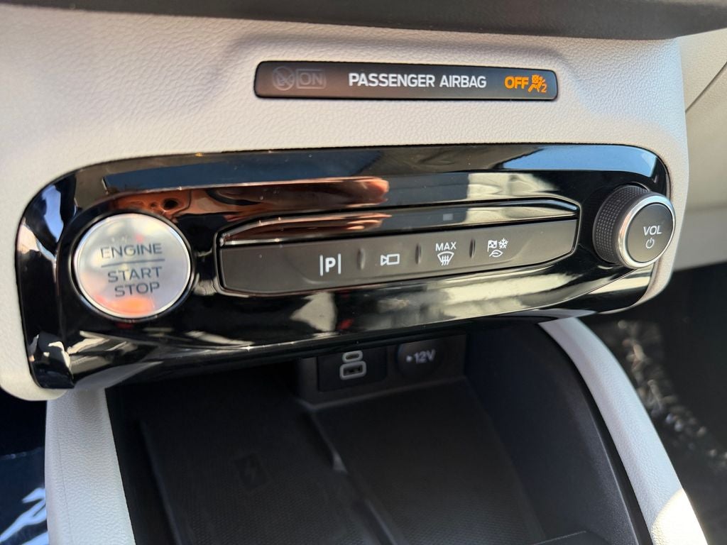 2025 Ford Escape Plug-In Hybrid Base