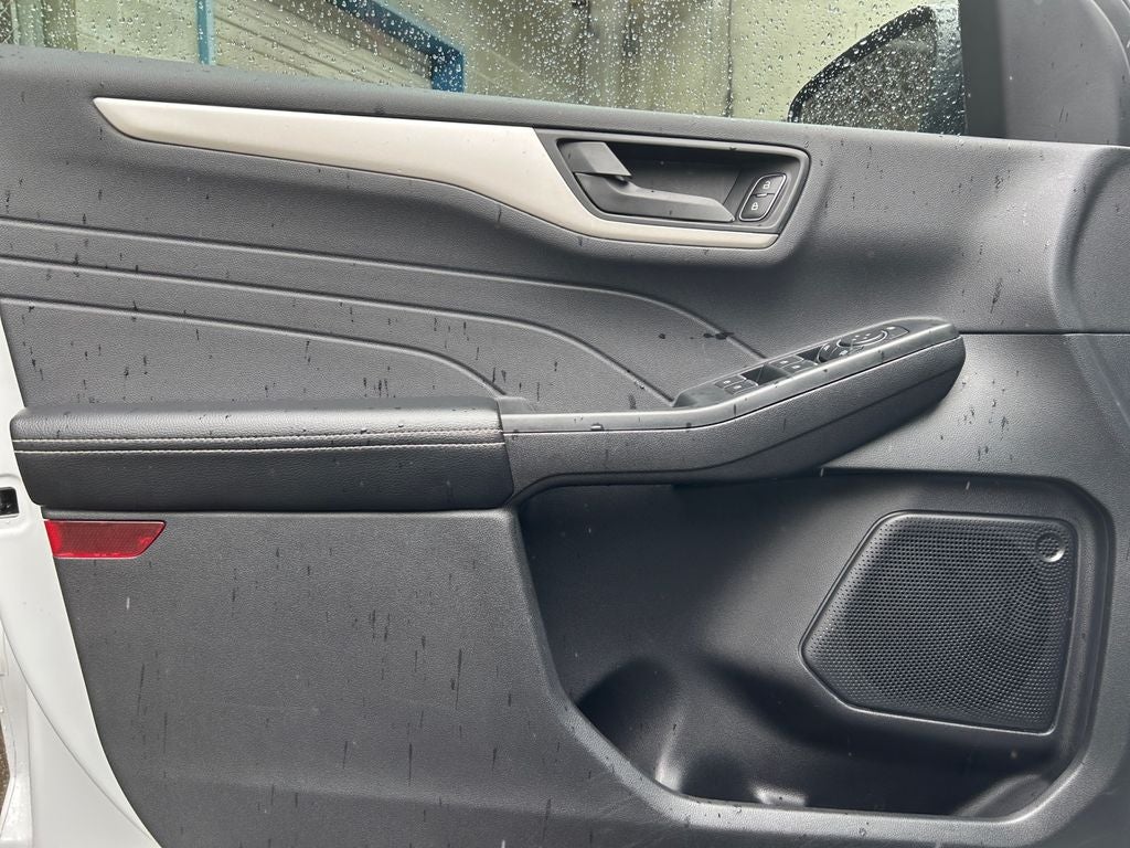 2022 Ford Escape Hybrid SE