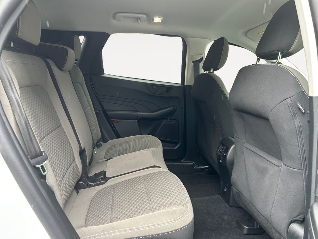 2022 Ford Escape Hybrid SE