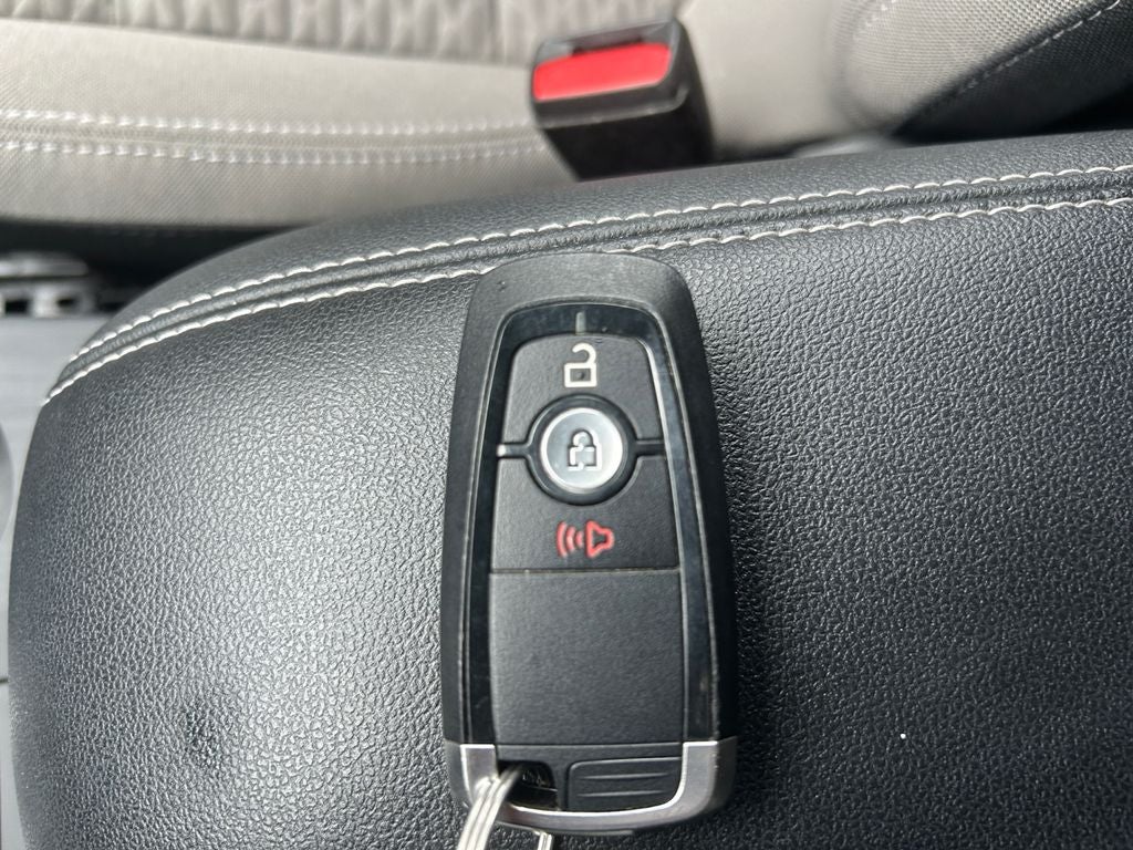 2022 Ford Escape Hybrid SE