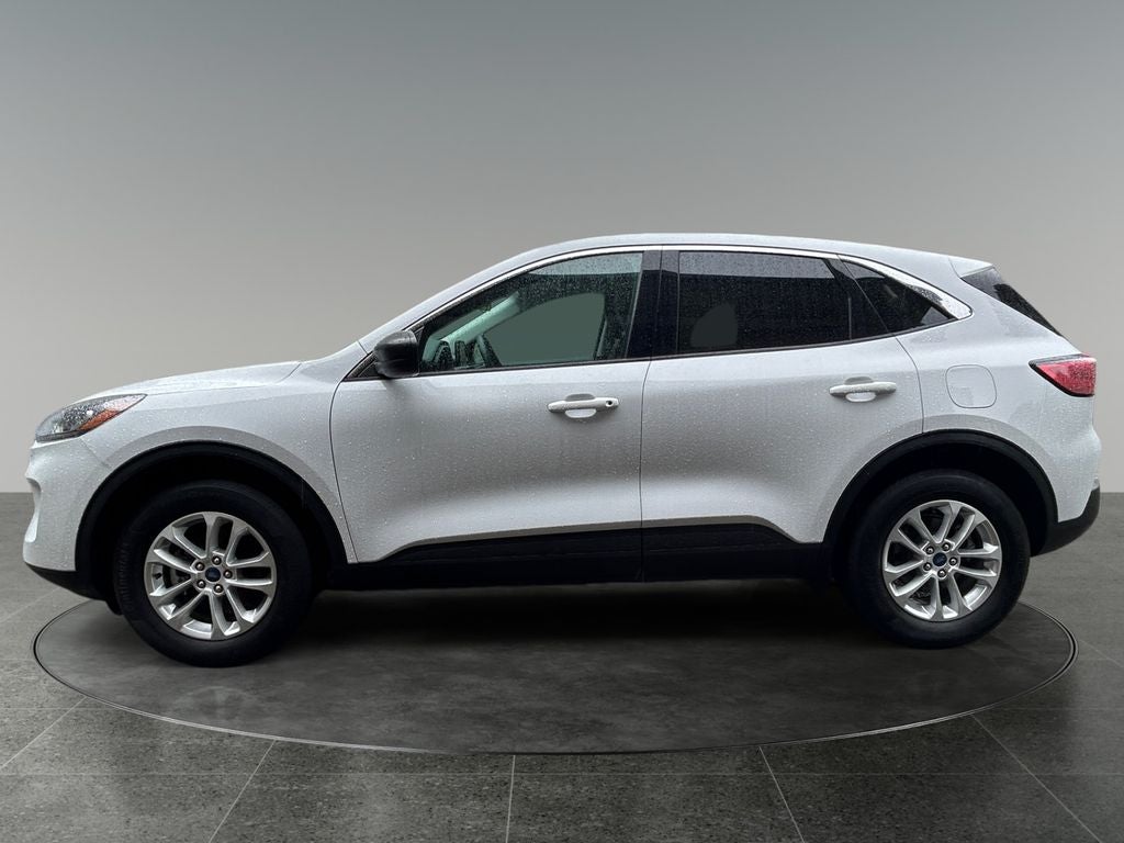 2022 Ford Escape Hybrid SE