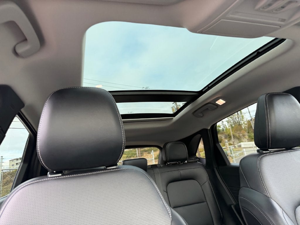 2025 Ford Escape Platinum