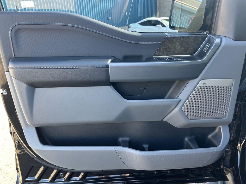 2024 Ford F-150 Lightning Flash
