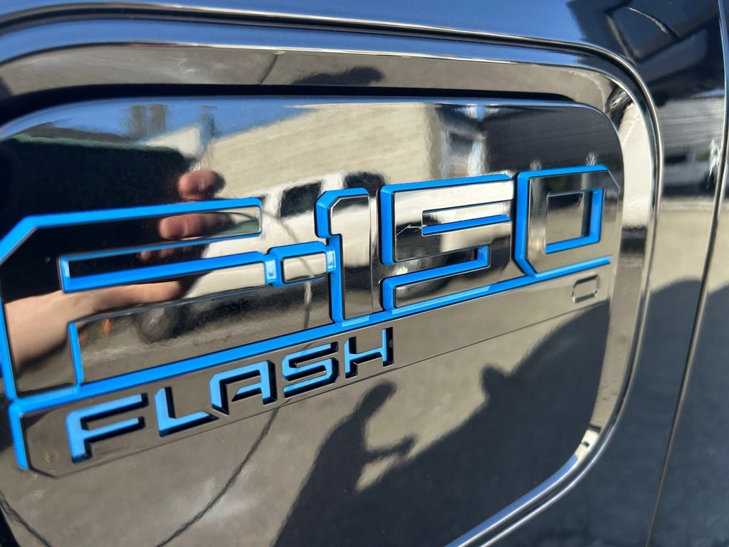 2024 Ford F-150 Lightning Flash