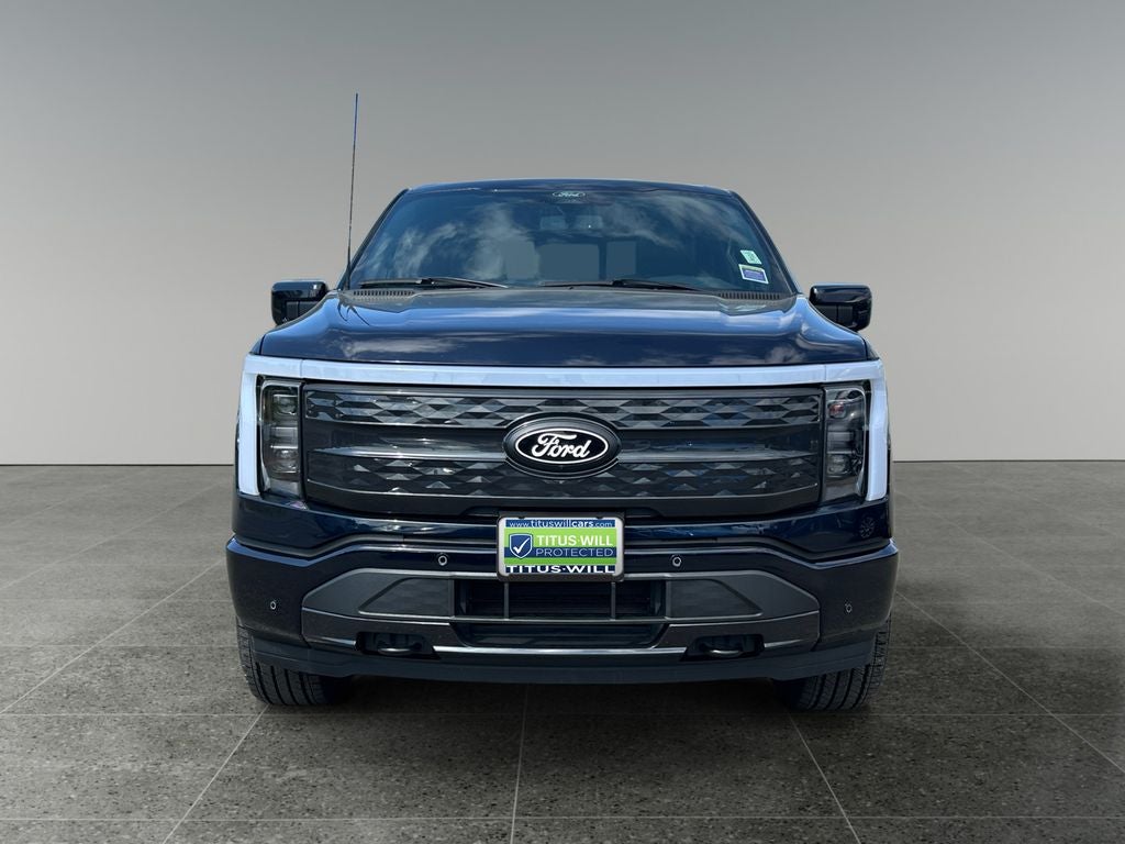 2025 Ford F-150 Lightning Platinum