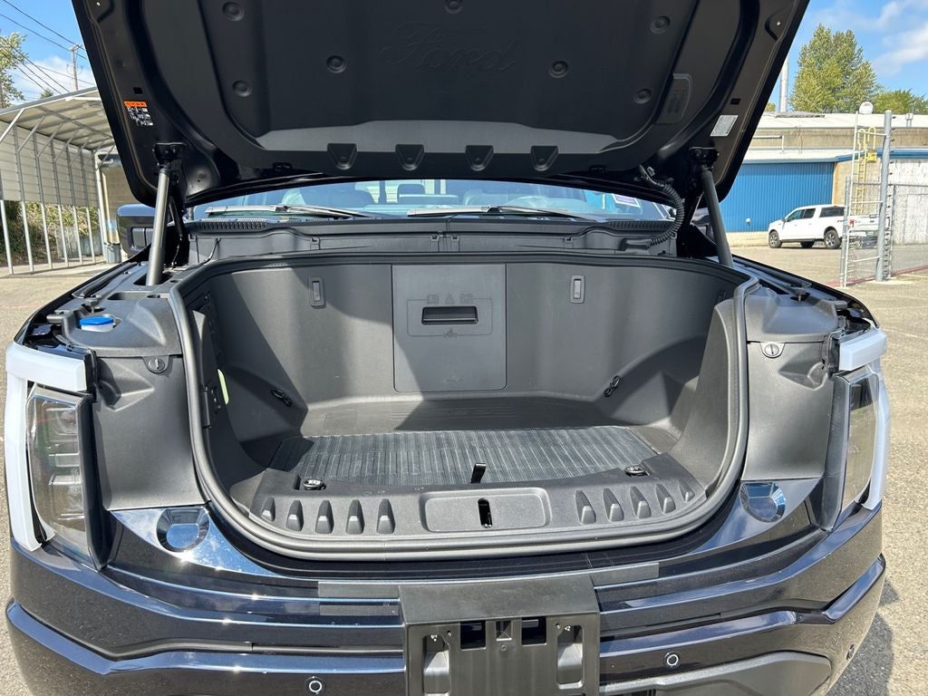 2025 Ford F-150 Lightning Platinum