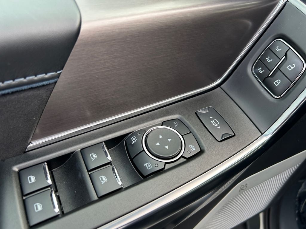 2025 Ford F-150 Platinum Hybrid