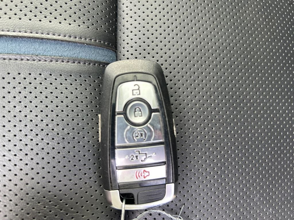 2025 Ford F-150 Platinum Hybrid