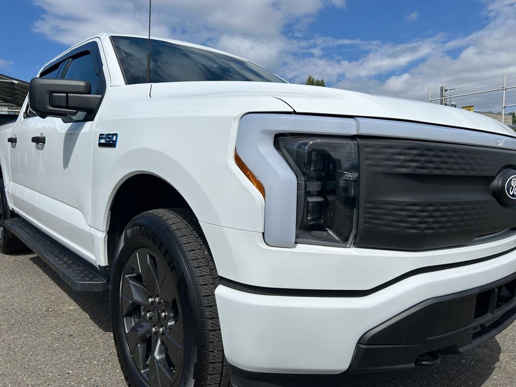 2024 Ford F-150 Lightning XLT