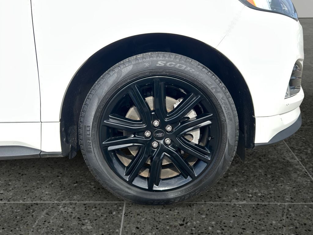 2022 Ford Edge ST Line