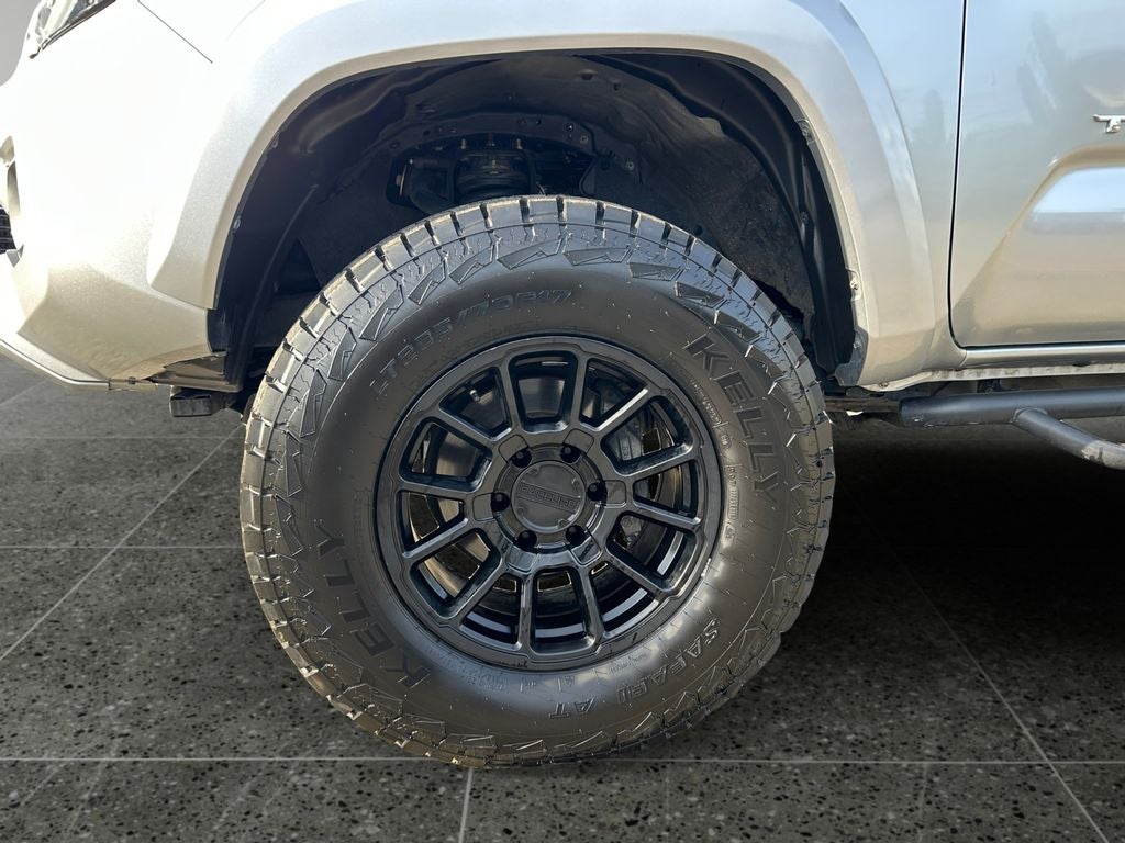 2022 Toyota Tacoma SR5 V6
