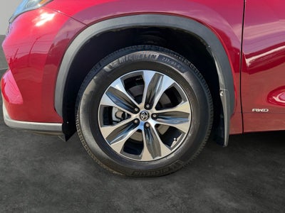 2022 Toyota Highlander Hybrid XLE