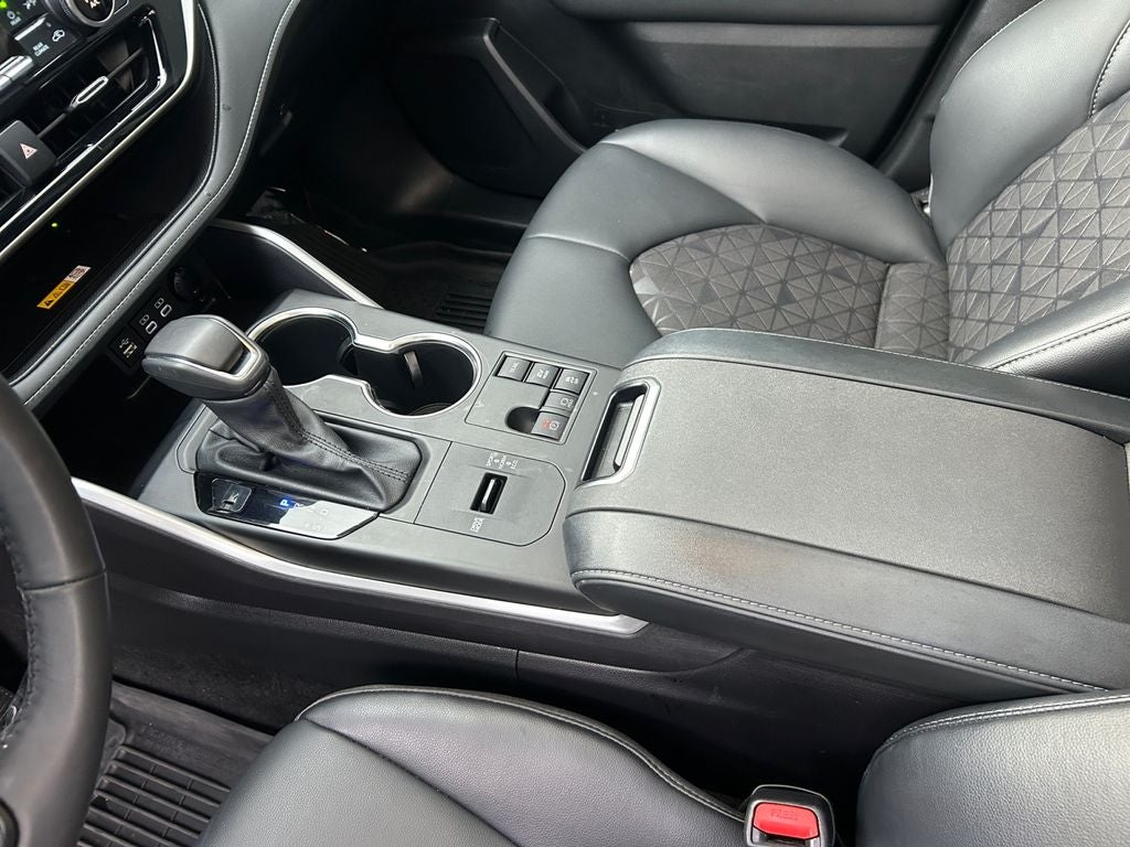 2024 Toyota Highlander Hybrid XLE