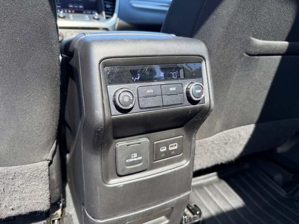 2022 GMC Acadia SLE