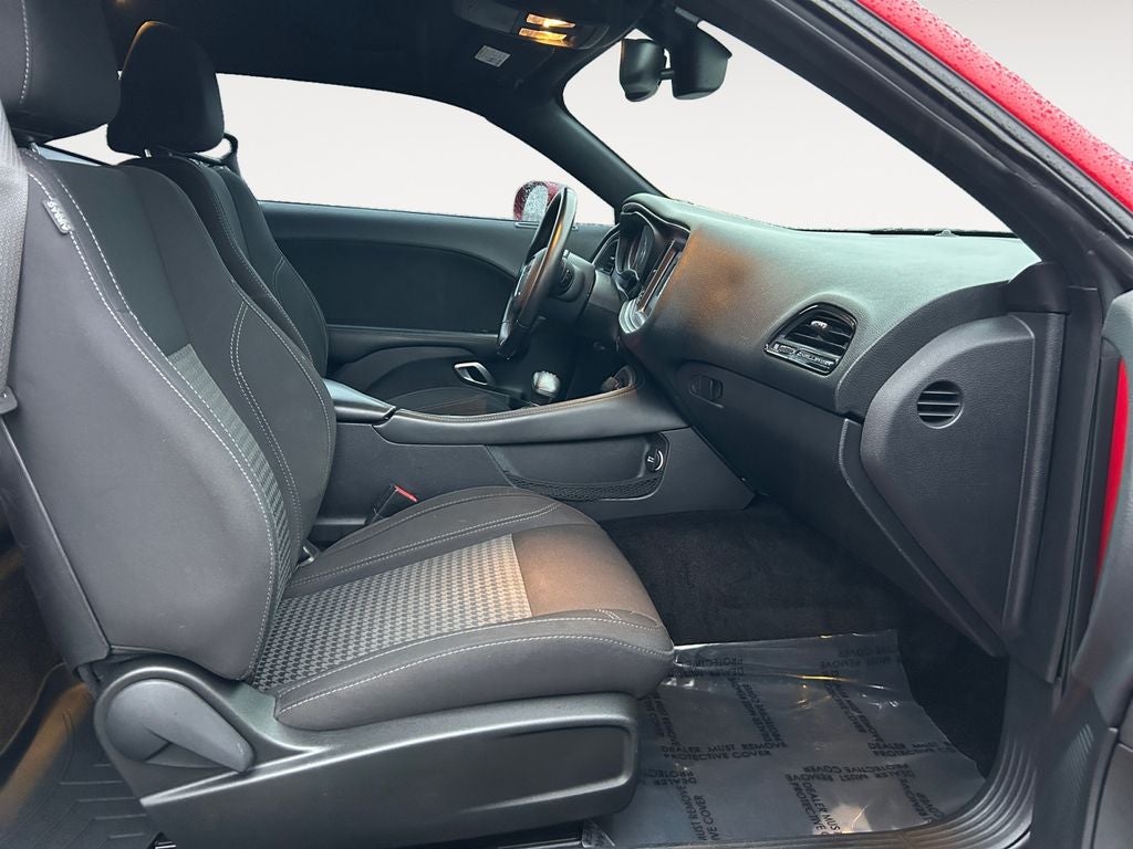 2015 Dodge Challenger SXT