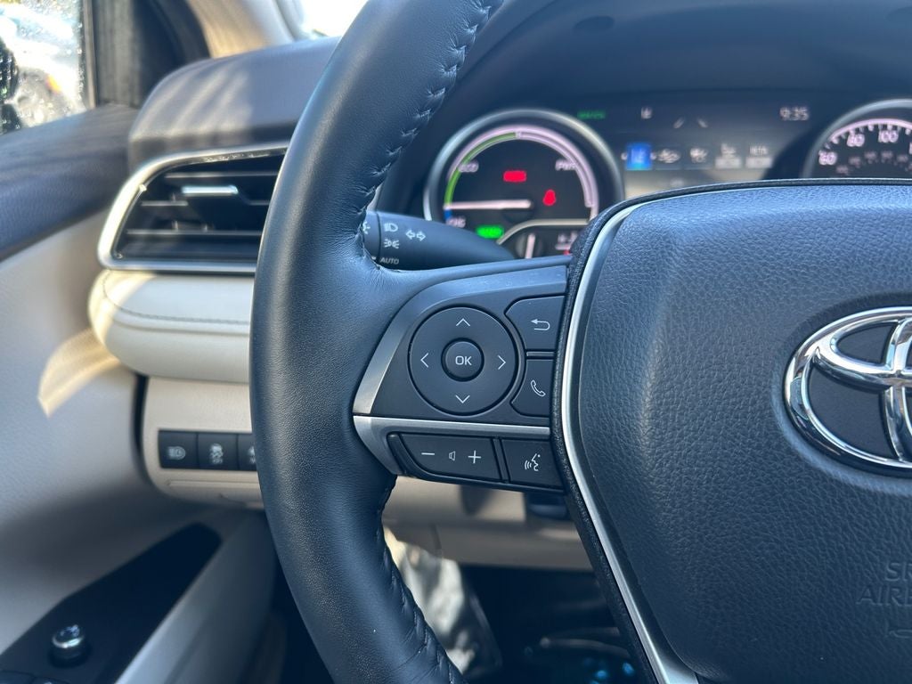 2022 Toyota Camry Hybrid XLE