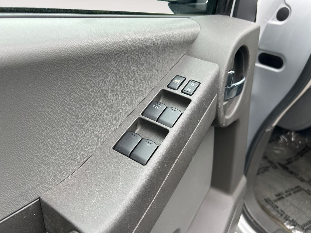 2013 Nissan Xterra S