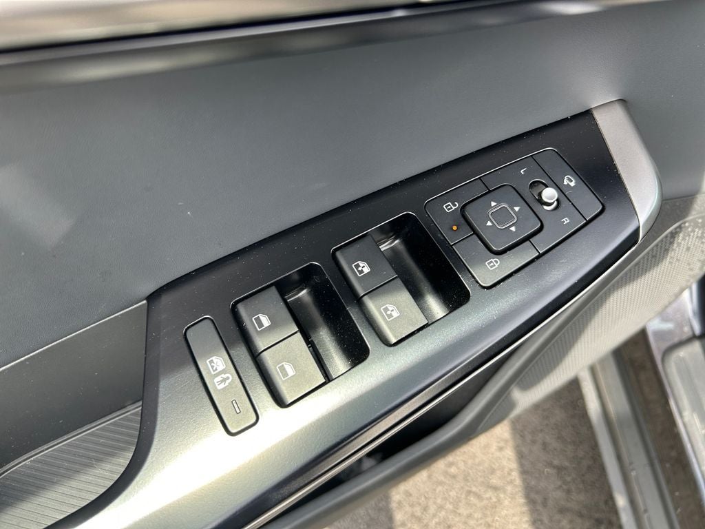 2025 Kia EV6 Light