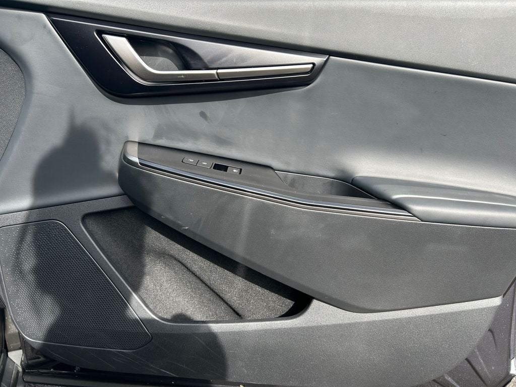 2025 Kia EV6 Light